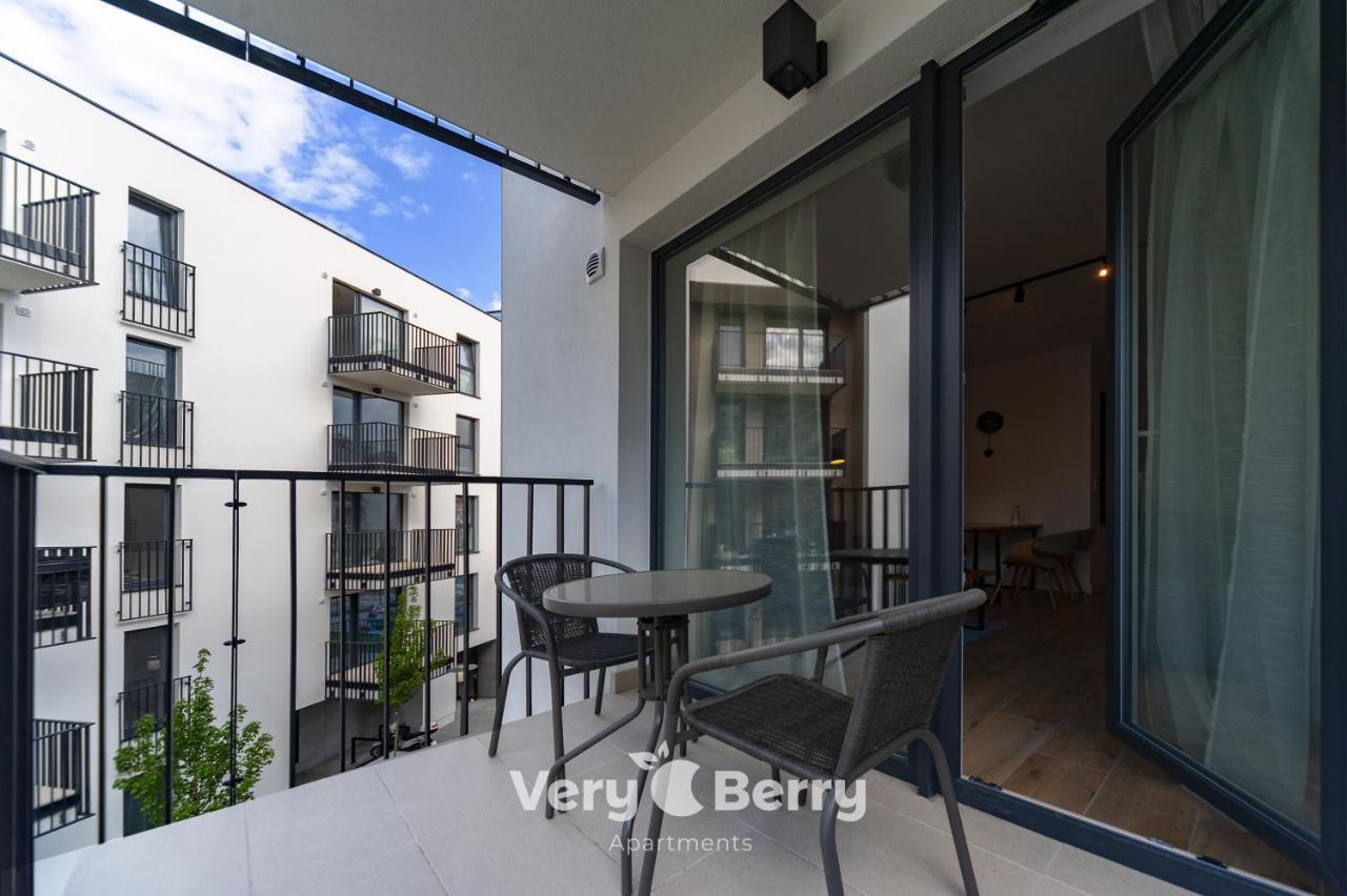 Garbary 104 - Apartament z balkonem - self check in 24h Posen Exterior foto